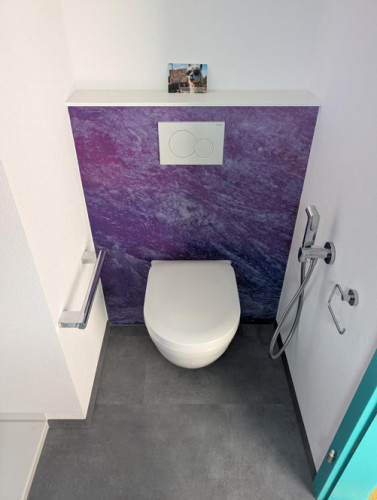 Lila Bad WC